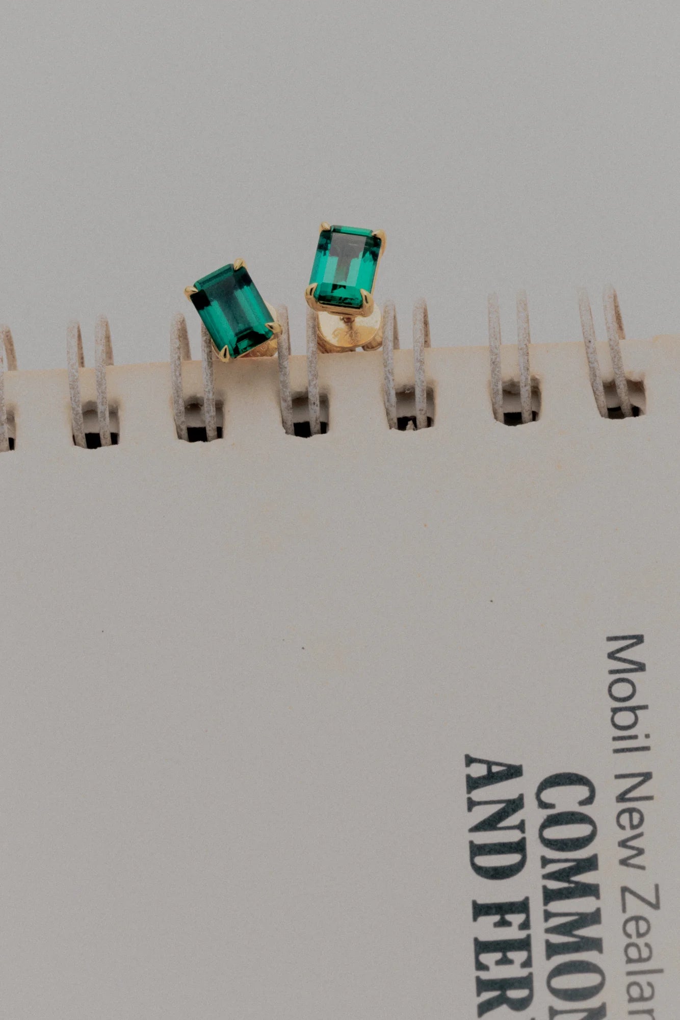 Jardin Stud Earrings Emerald
