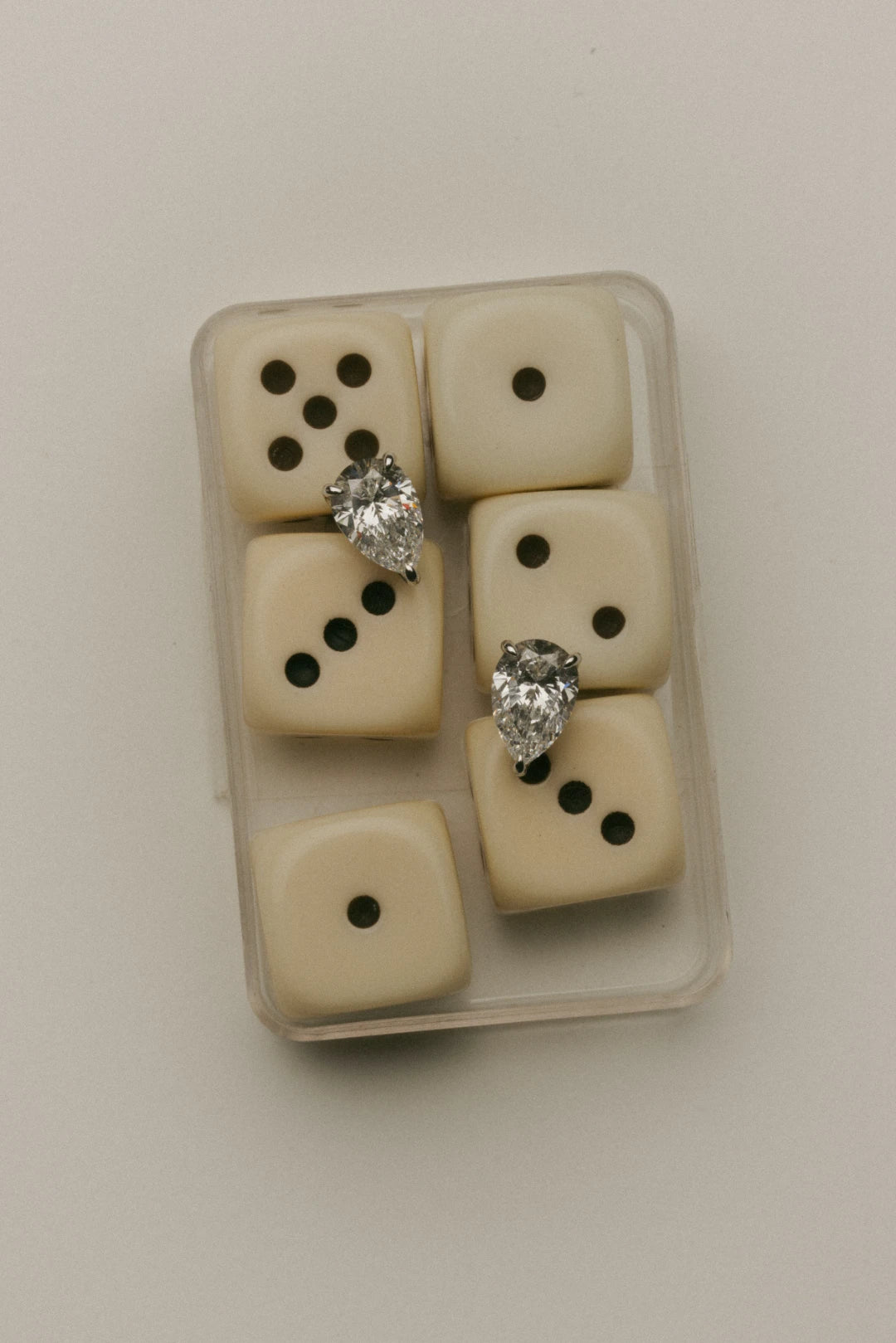 Signature Stud Earrings - Single Prong